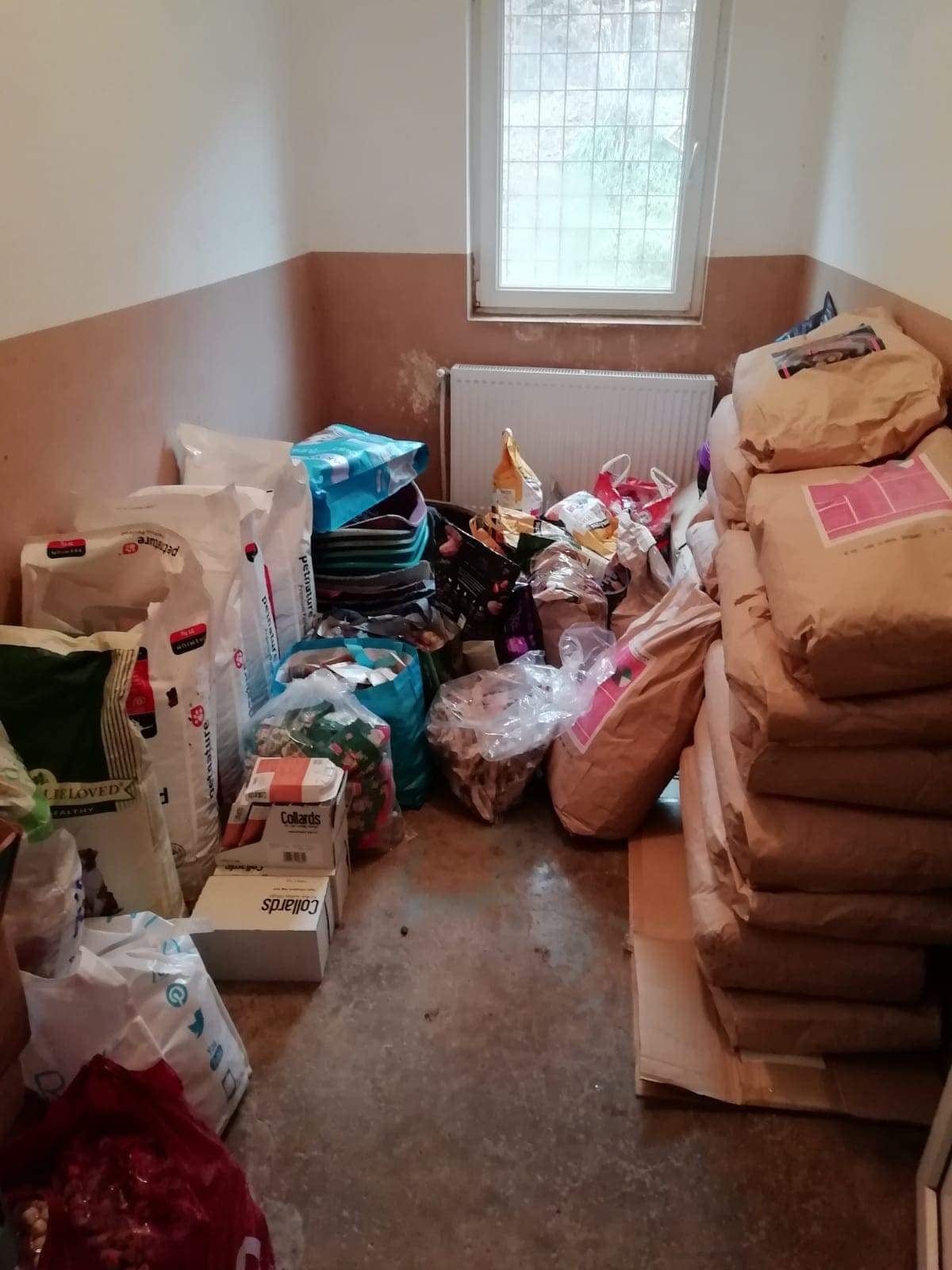 Bradshaws food and other donations at Happys Bradshaws Dog Food donations at Happy Tails shelter | 1 Dog At a Time Rescue UK